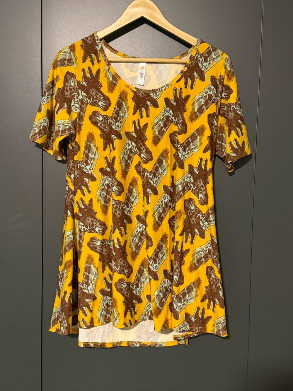 LuLaRoe Yellow Giraffe Print Short Sleeve Tunic